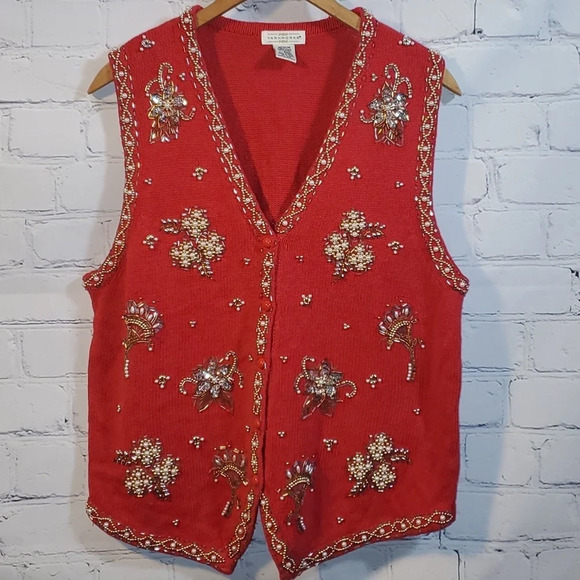 𝅺Yarnworks Christmas Vest w Snowflakes Pearls and Gold Bead Size M Ugly Sweater - Picture 1 of 9